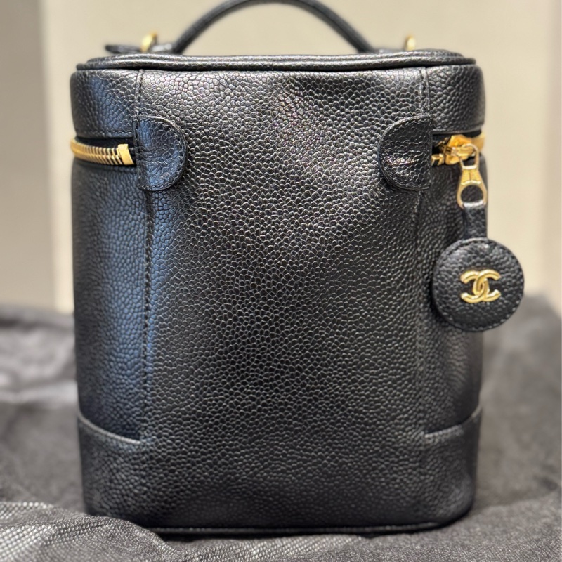 Chanel魚子醬皮革化妝包✨-9