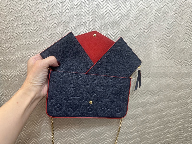 LV 海軍藍牛皮壓紋紅油邊三合一鍊包M64099-0