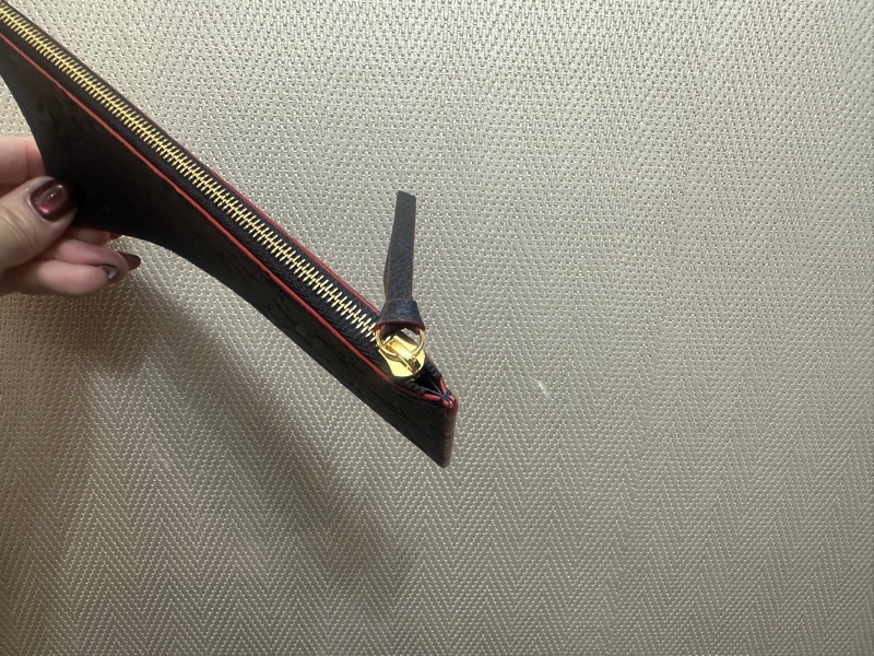 LV 海軍藍牛皮壓紋紅油邊三合一鍊包M64099-10