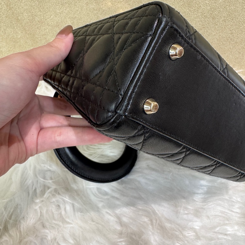 Dior LadyDior 黑羊皮3格迷你黛妃包 今年出專櫃-9