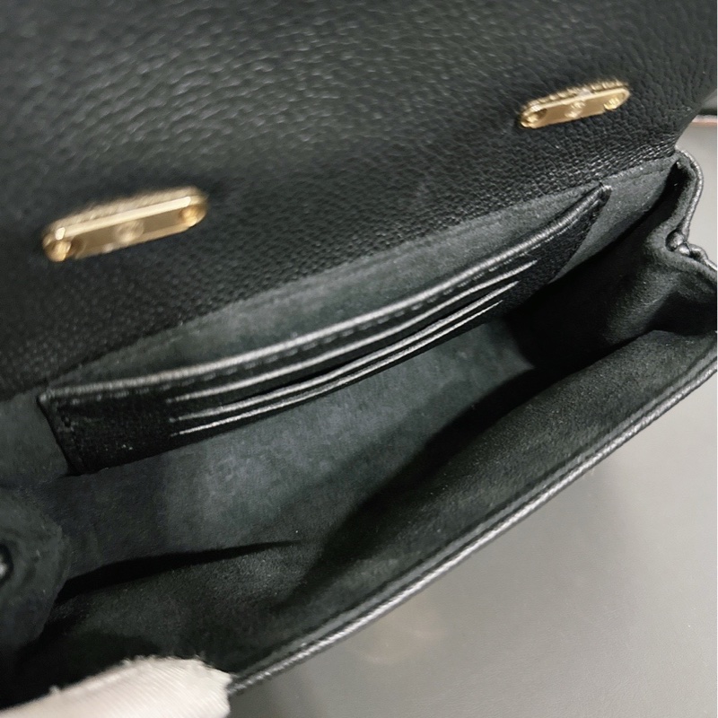 LV路易威登 黑色压纹牛皮nano玛德琳-7