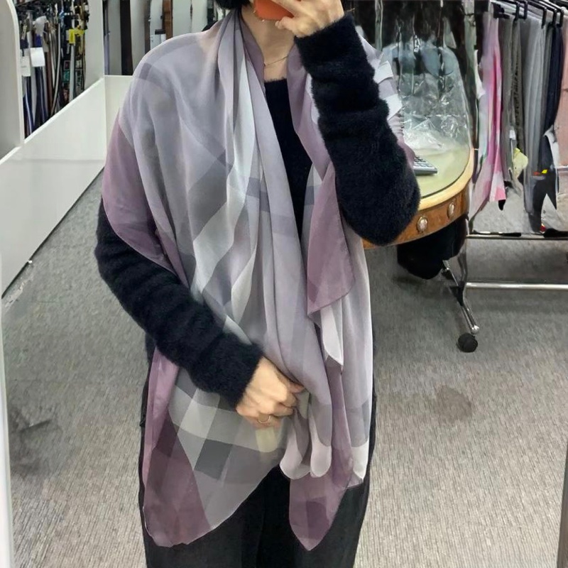 Burberry scarf-3