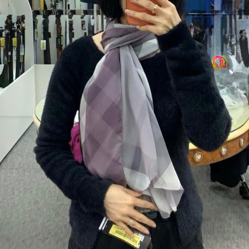 Burberry scarf-5