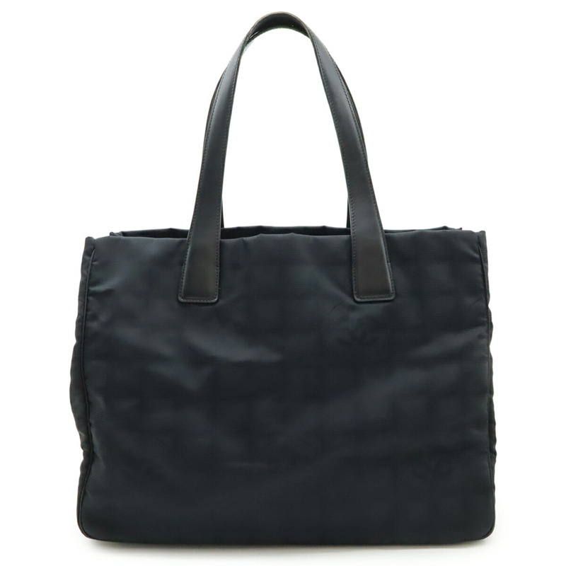 香奈兒新款旅遊系列托特包 MM，尼龍材質，黑色，A15991-0