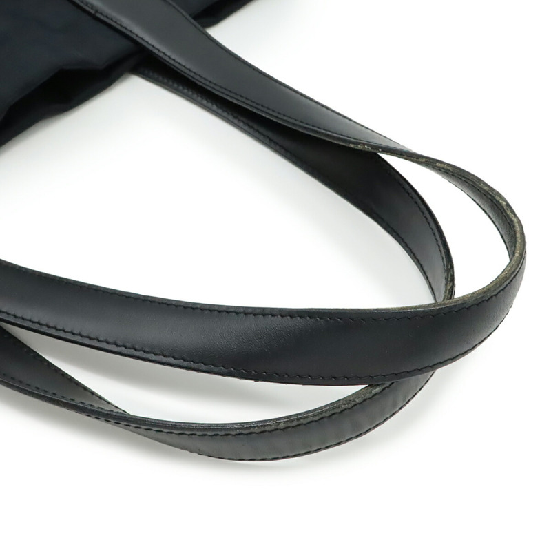 香奈兒新款旅遊系列托特包 MM，尼龍材質，黑色，A15991-4