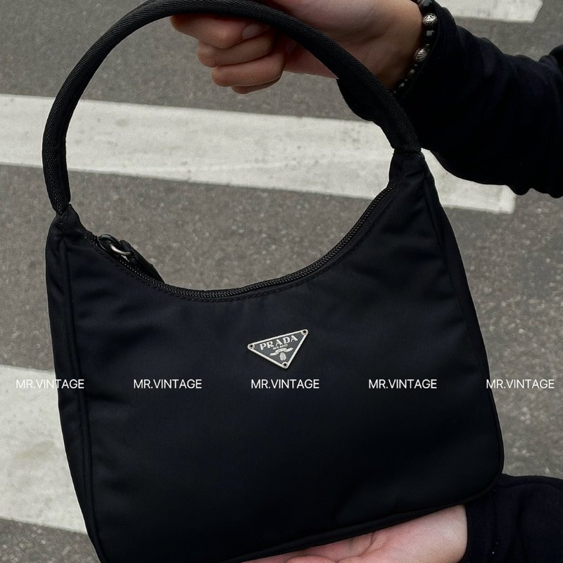 🏷Prada hobo-2