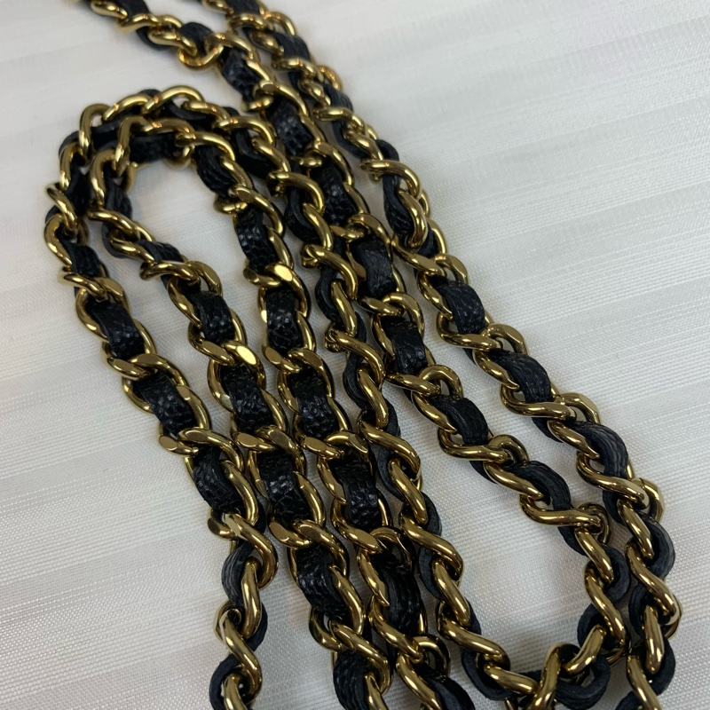 香奈兒/Chanel Small Vanity with Chain 經典小型金扣鍊帶盒子包化妝包斜背包 亮面粒紋小牛皮-14