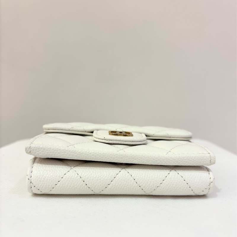 CHANEL 白色荔枝皮金釦三折短夾-4