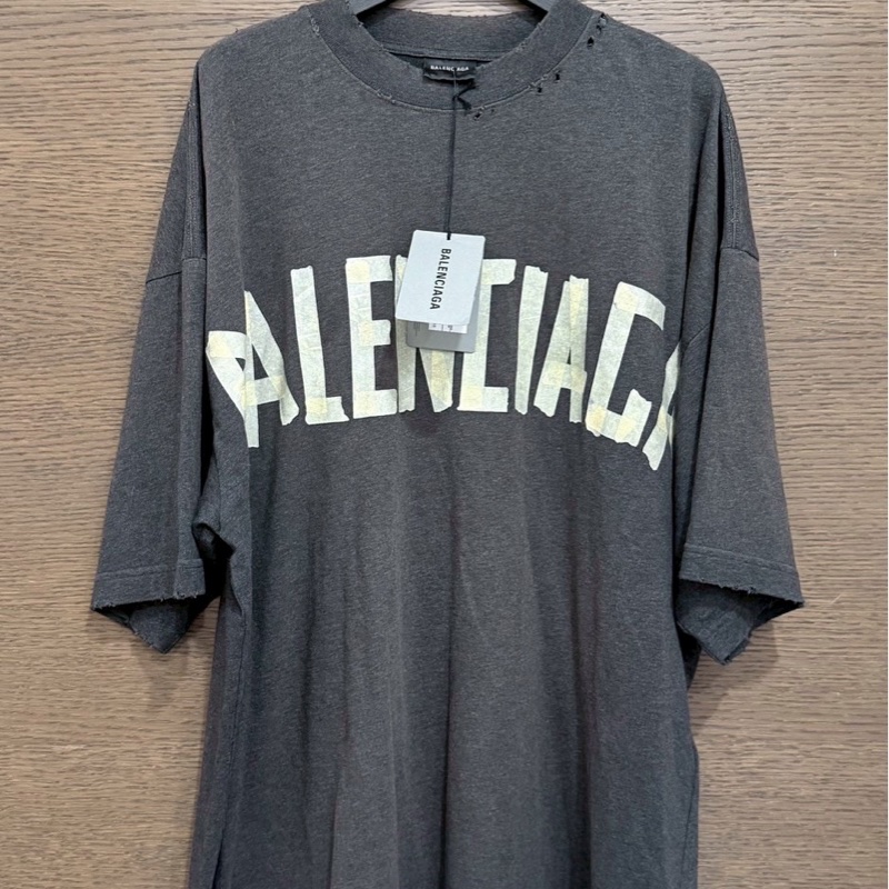 巴黎世家膠帶連身短袖-4