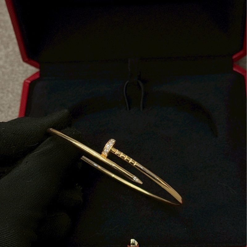 卡地亞半鑽18k金細版釘子手環-1