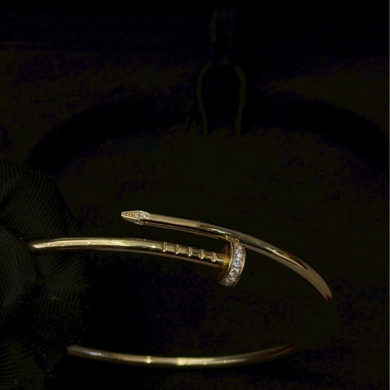 卡地亞半鑽18k金細版釘子手環-2