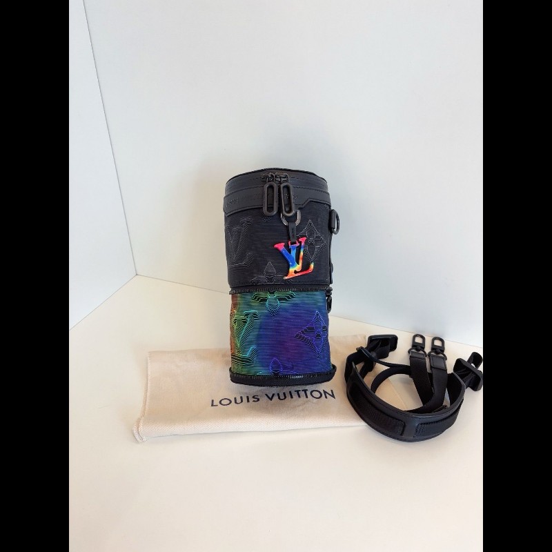 LV 2054 Expandable 
炫彩水桶包 秀款圓筒包-6