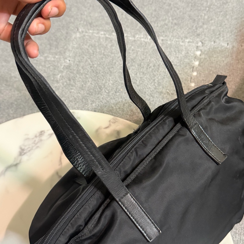 🏷Prada尼龍水餃包-18