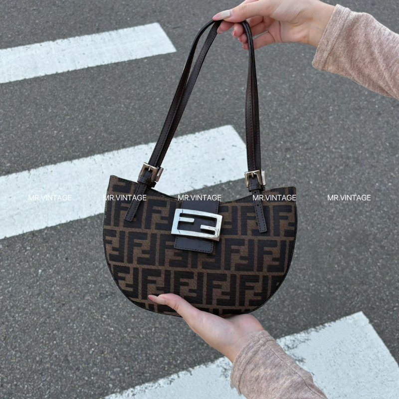 🏷Fendi圓餅包-1
