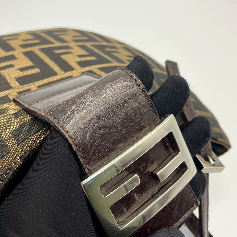 🏷Fendi圓餅包-14