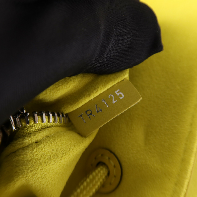 LOUIS VUITTON Epi Christopher MM銀扣背包-6