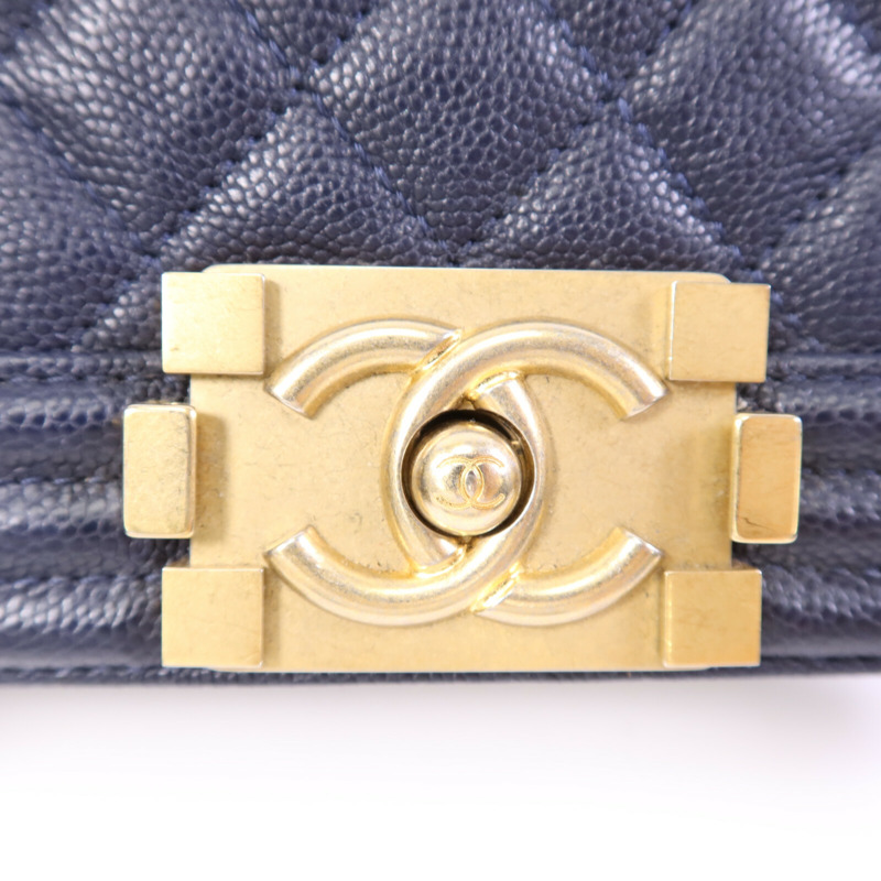 CHANEL 牛皮皮革Boy 20金扣鏈帶肩背袋-7