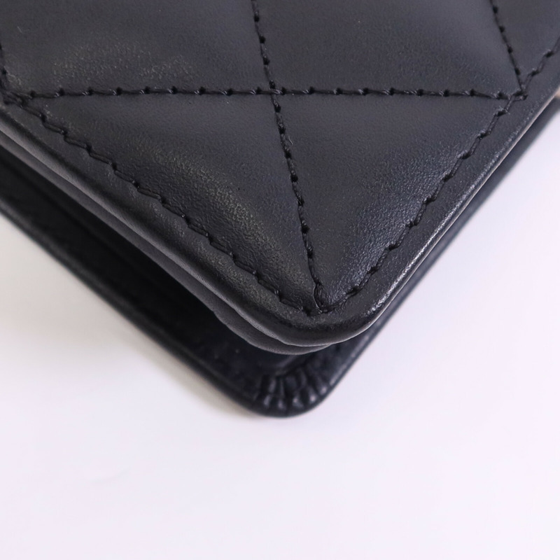 CHANEL 牛皮皮革Cambon Wallet銀扣錢包-11