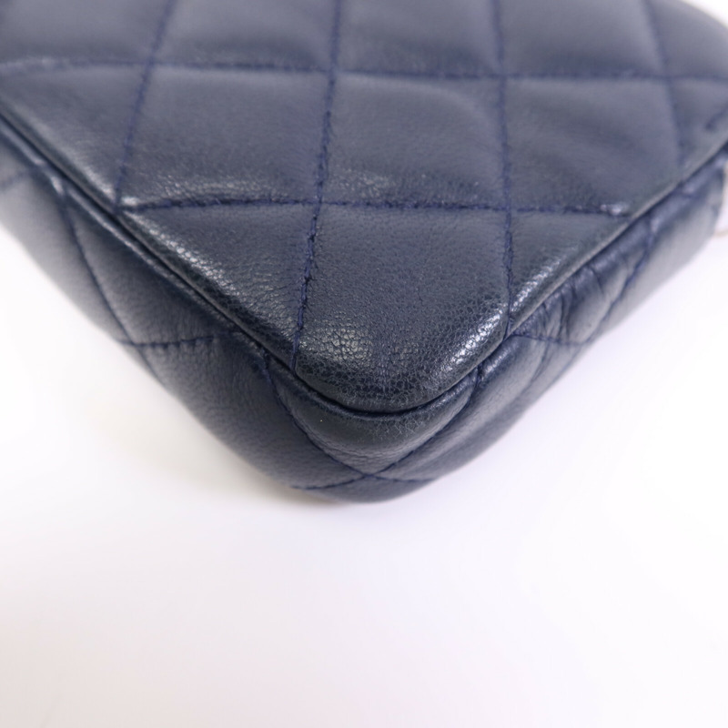 CHANEL 羊皮皮革Chain Shoulder Bag銀扣鏈帶肩背袋-10