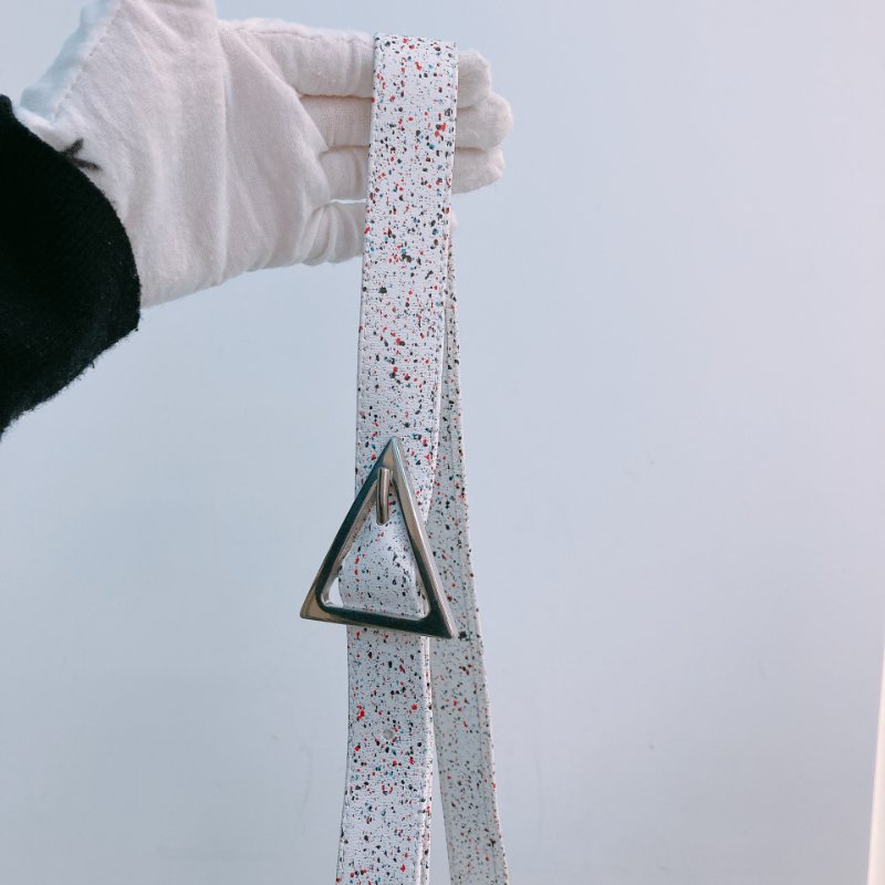 MS0411 Bottega Venetta  葆蝶家 中格 斜背包 白色 彩點 銀扣 Cassette Crossbody Bag White and Multicolor x PHW-16