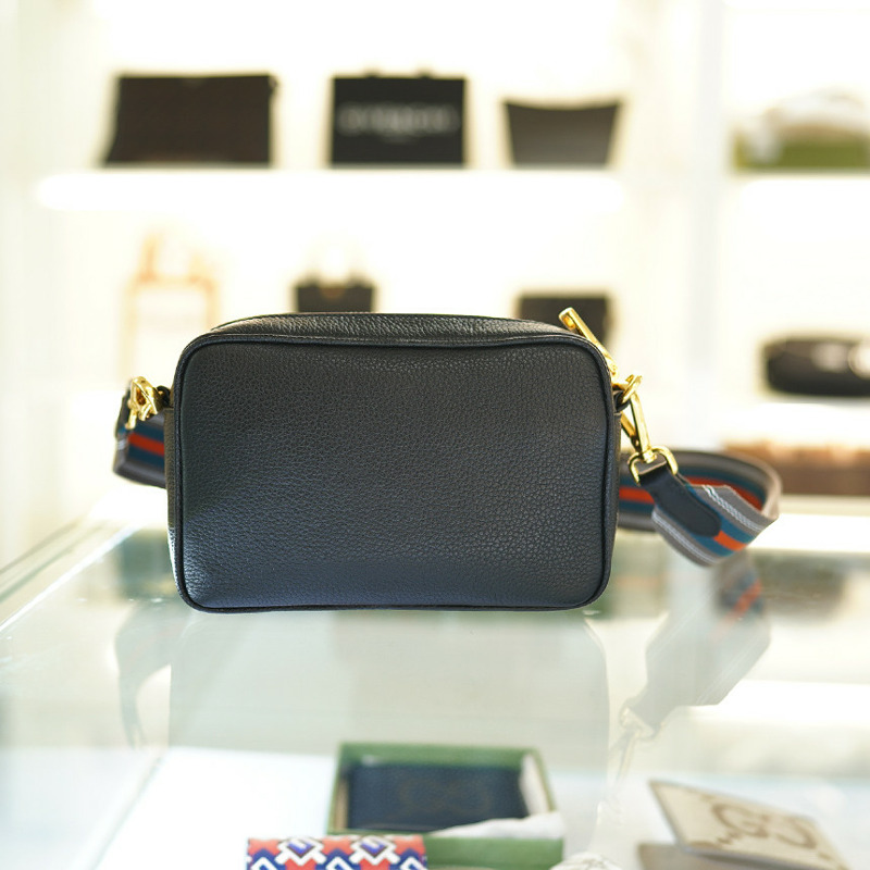 PRADA 女士斜背相機包 黑色皮革 1BH096 2E8K F0002-15