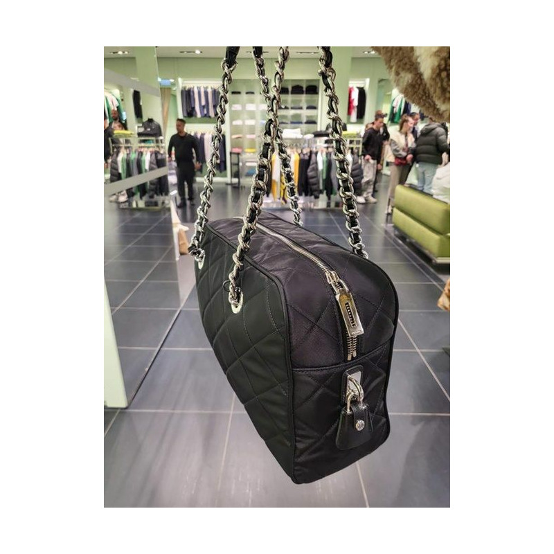 PRADA 尼龍絎縫鏈條迷你肩背包 黑色 1BH910-2