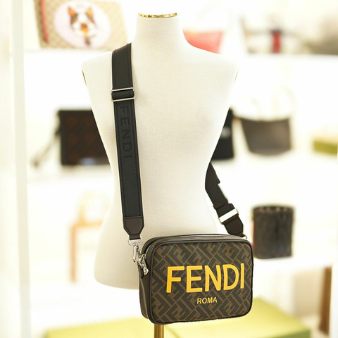FENDI 棕色布藝皮革斜背包 男女通用 7M0286 AJJ4
