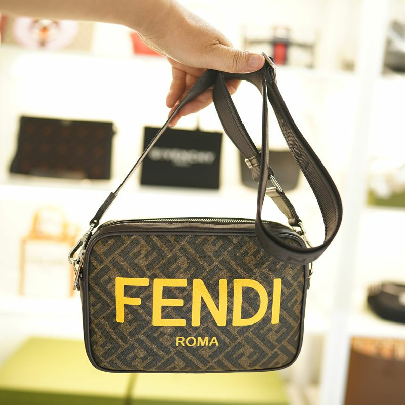 FENDI 棕色布藝皮革斜背包 男女通用 7M0286 AJJ4-7