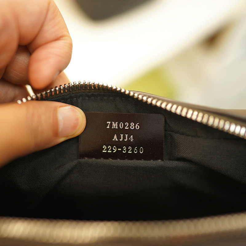 FENDI 棕色布藝皮革斜背包 男女通用 7M0286 AJJ4-17