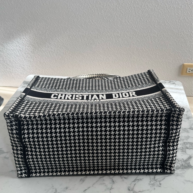 Dior黑白千鳥格托特包  最經典必買的托特包❤️-4