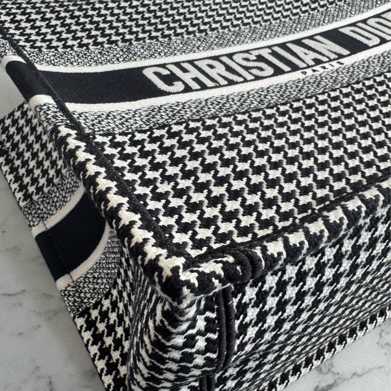 Dior黑白千鳥格托特包  最經典必買的托特包❤️-5