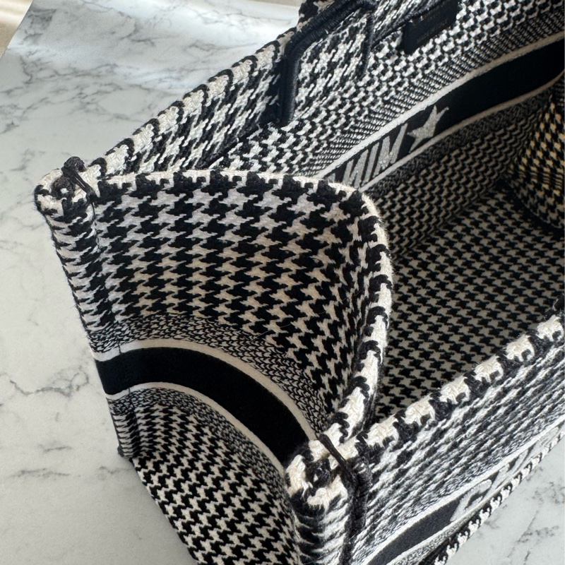 Dior黑白千鳥格托特包  最經典必買的托特包❤️-10