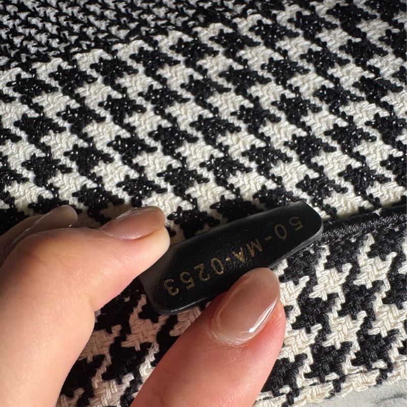 Dior黑白千鳥格托特包  最經典必買的托特包❤️-27