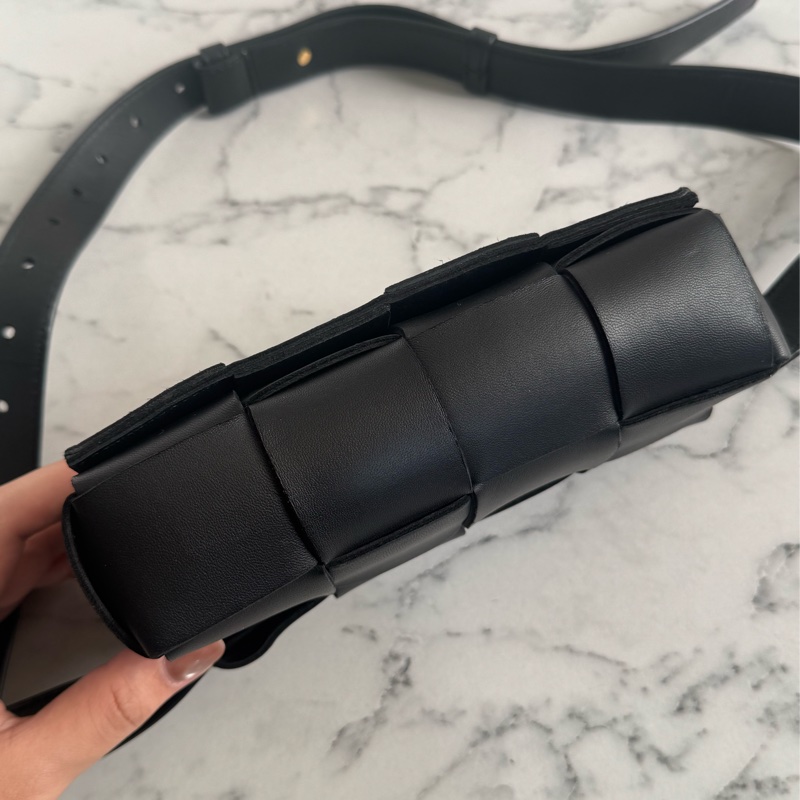 黑色編織4*2腰包/胸包  超甜的bv包-4