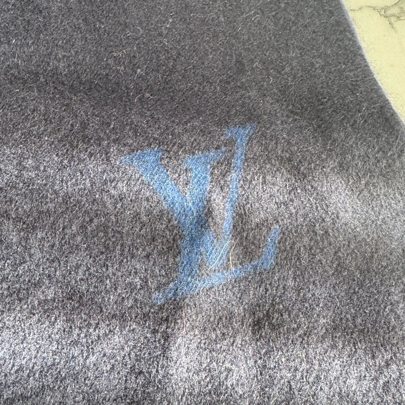 LV深藍色藍logo短圍巾🧣-1