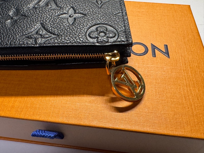 Louis Vuitton Lisa 錢包 M83365-2