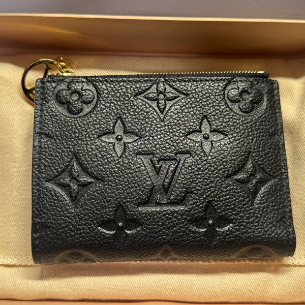 Louis Vuitton Lisa 錢包 M83365-6