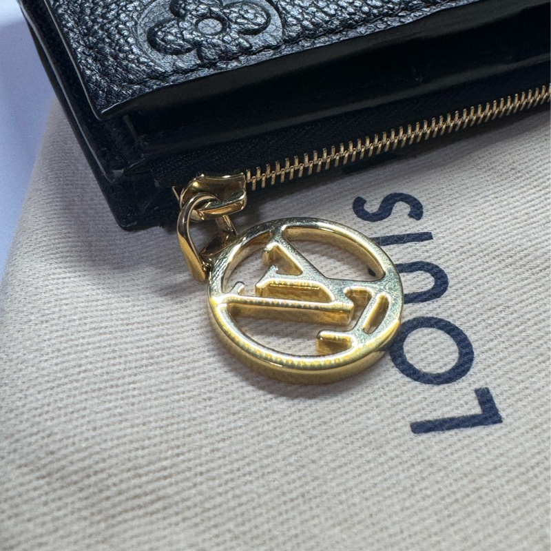 Louis Vuitton Lisa 錢包 M83365-16