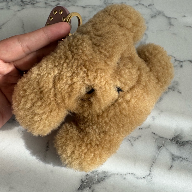 Celine咖熊毛絨凱旋門logo吊飾-14