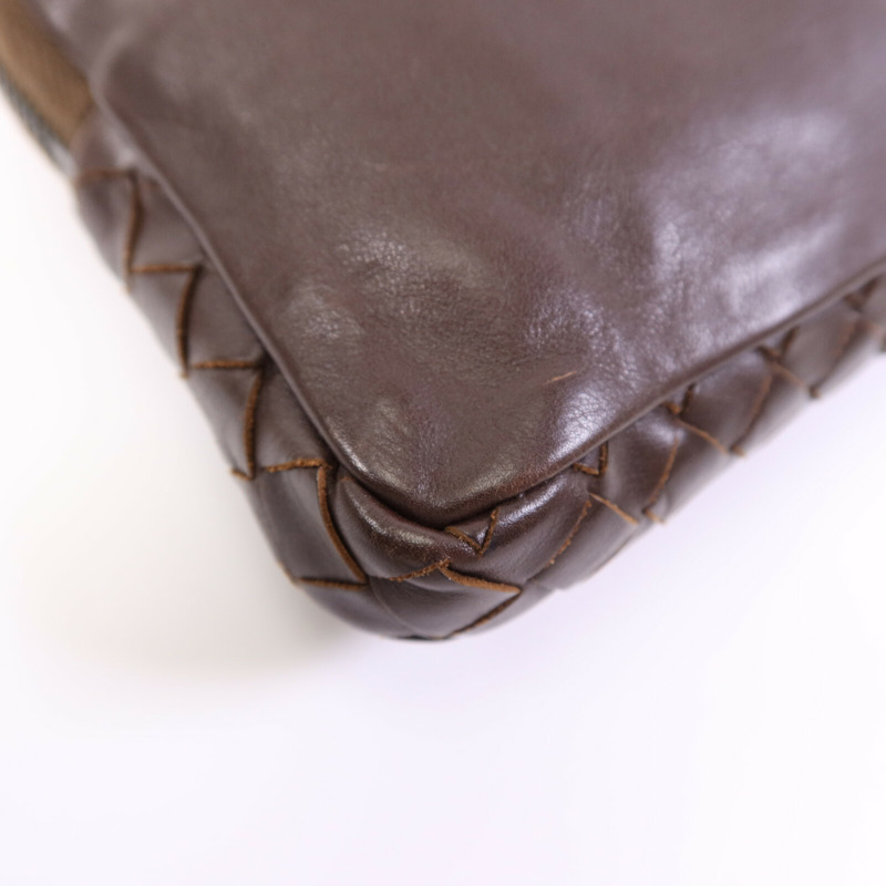 BOTTEGA VENETA 牛皮皮革Pouch手拿包-11