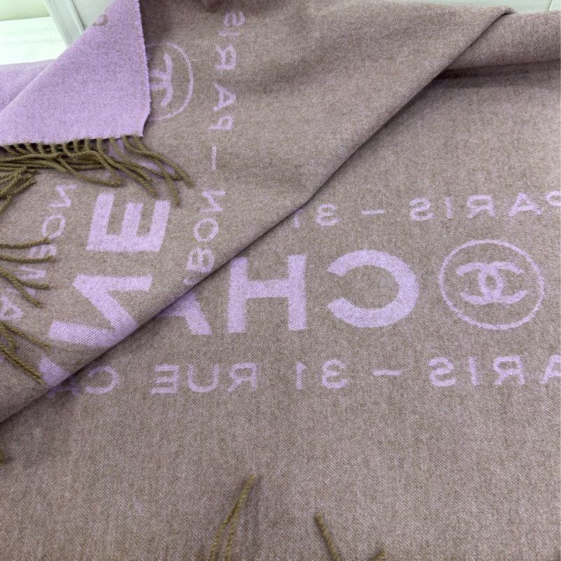 Chanel香奈兒雙C拼色羊絨圍巾披肩 經典logo設計，灰粉拼色-3