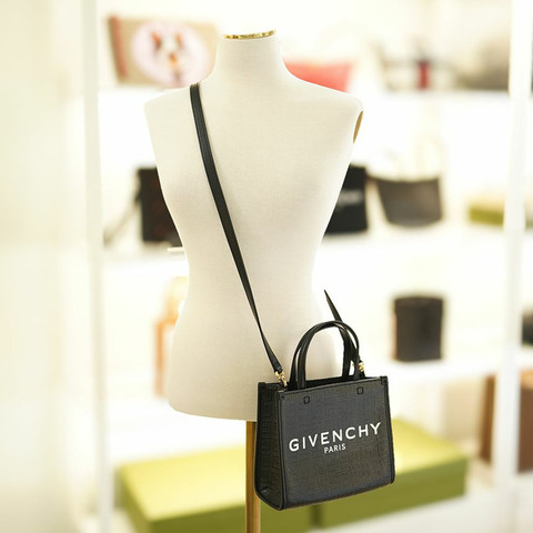 GIVENCHY 雙向手提斜背迷你包 黑色皮革 BB50N0B1GT 001