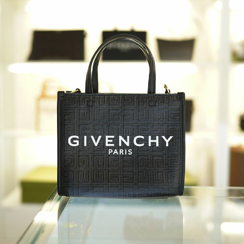 GIVENCHY 雙向手提斜背迷你包 黑色皮革 BB50N0B1GT 001-1