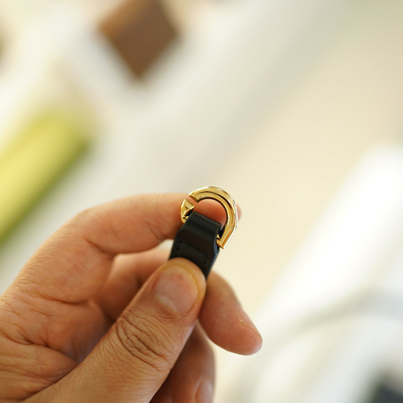 GIVENCHY 雙向手提斜背迷你包 黑色皮革 BB50N0B1GT 001-22