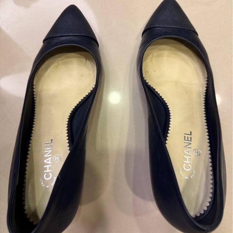 Chanel 藍色高跟鞋