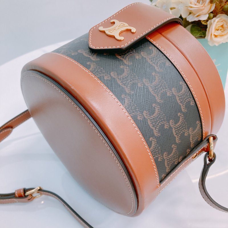 MS0412 Celine 塞琳 鼓型 化妝箱包 調節斜背 翻蓋 金扣Tambour Medium Triomphe Canvas Brown Monogram x GHW-6