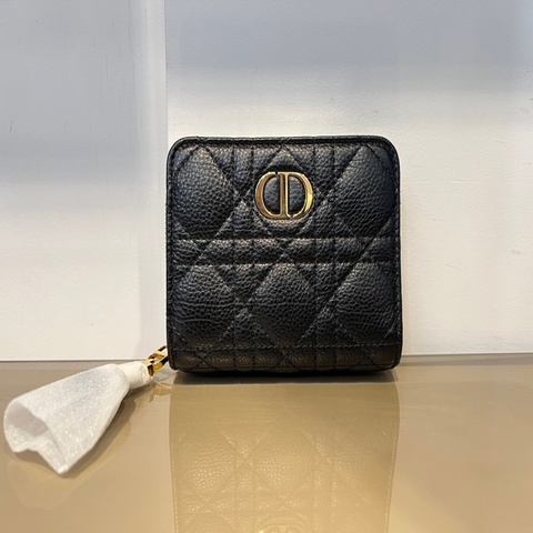 Dior 黑牛皮Caro Scarlet金釦對開6卡ㄇ拉短夾