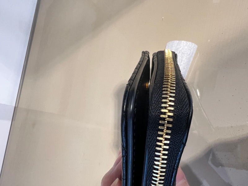 Dior 黑牛皮Caro Scarlet金釦對開6卡ㄇ拉短夾-6