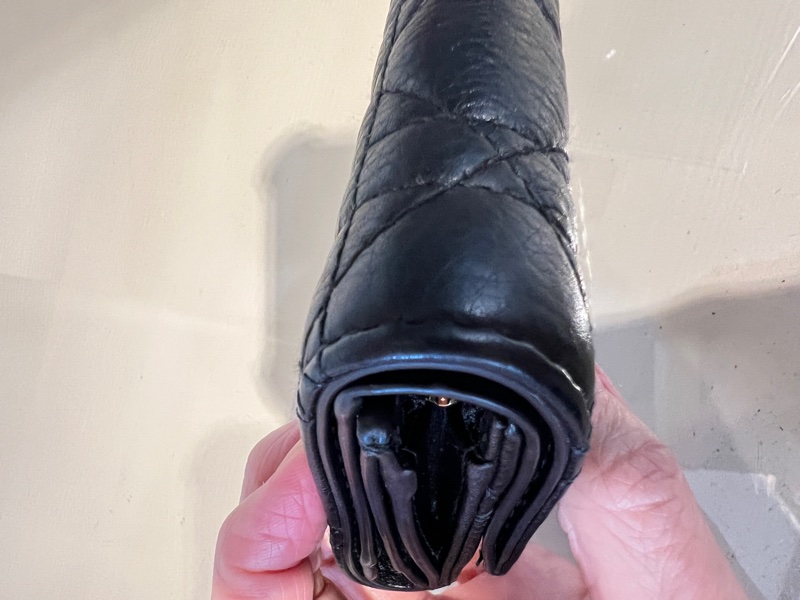 Dior 黑牛皮騰格紋Caro Hibiscus L zip金釦3折短夾-9