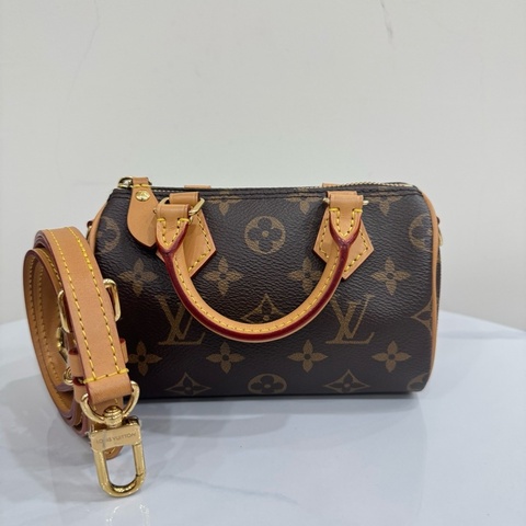 JK國際二手精品✨ LV nano speedy